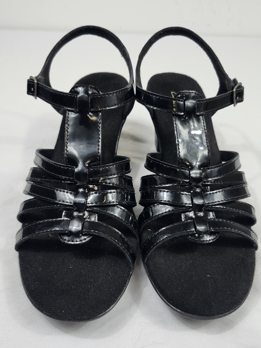 Clarks Womens 7.5 M Black Patent Strappy Heels Buckle Up Sandals Shoes - Picture 4 of 8